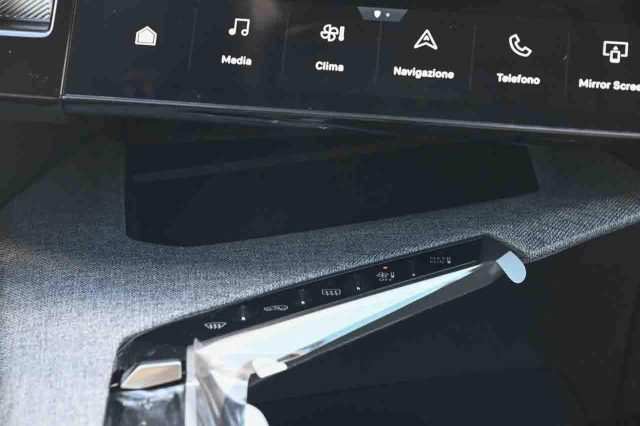 Peugeot 5008 Hybrid 145 e-DCS6 GT nuovo a PIANEZZA