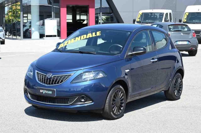 Lancia Ypsilon 1.0 FireFly 5 porte S&S Hybrid Silver usato a PIANEZZA