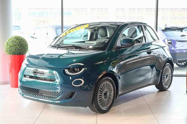 Fiat 500 Hybrid Torino nuovo a PIANEZZA