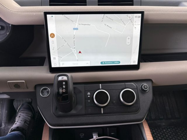 Land Rover Defender 110 3.0D N1 4 P.ti usato a CALTAGIRONE