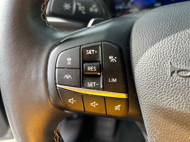 Ford Kuga 2.0 190 CV aut. AWD Vignale, del 2020, 118.000 km, in vendita a Caltagirone (CT)