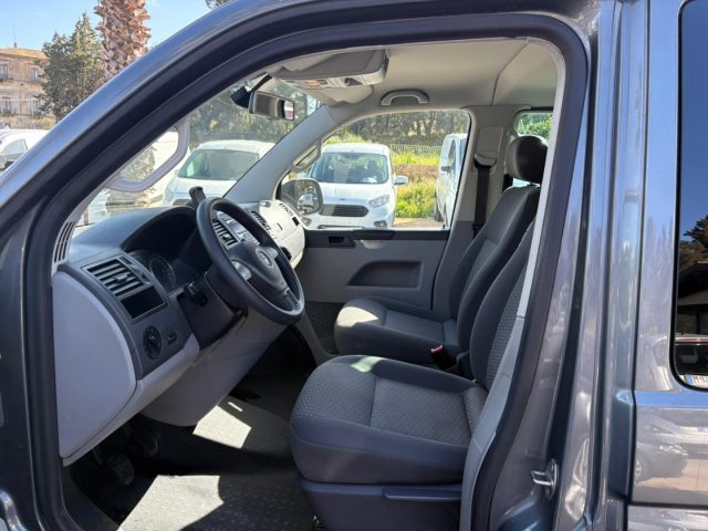 Volkswagen Caravelle 2.0 BiTDI 180CV 9 Posti, del 2012, 270.000 km, in vendita a Caltagirone (CT)