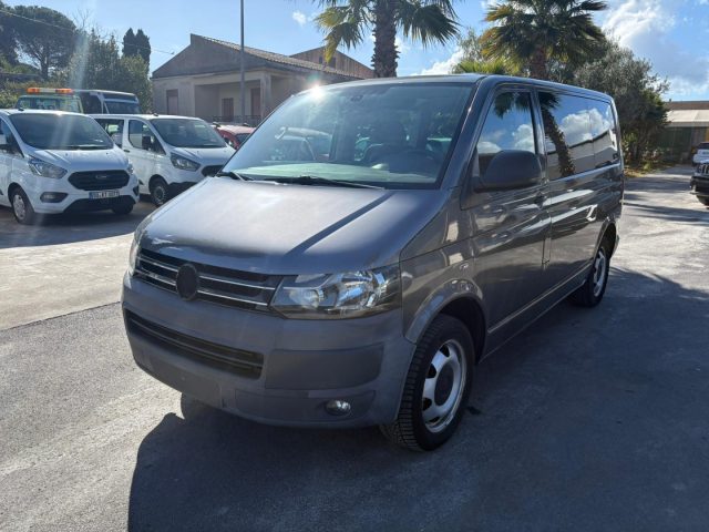 Volkswagen Caravelle 2.0 BiTDI 180CV 9 Posti usato a CALTAGIRONE