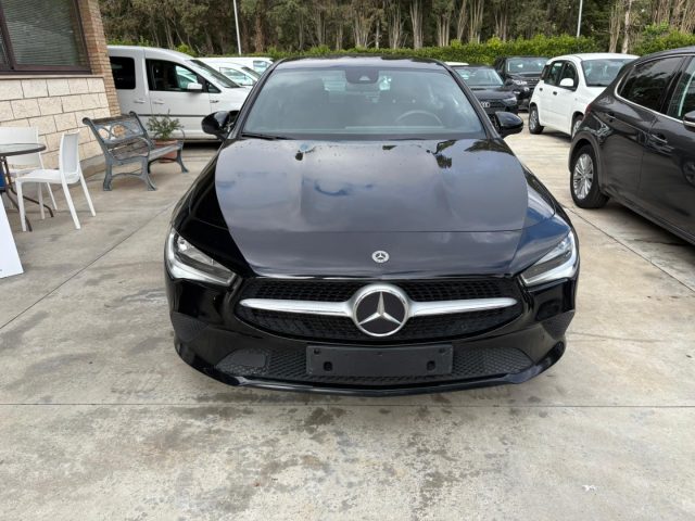 Mercedes-Benz CLA 180 d Automatic - foto 2 di 4