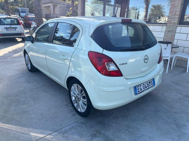Opel Corsa 1.3 CDTI 95CV, del 2011, 240.000 km, in vendita a Caltagirone (CT)