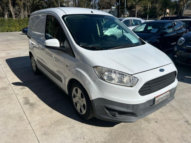 Ford Transit Courier 1.5 TDCi 75CV Isotermico - foto 3 di 4