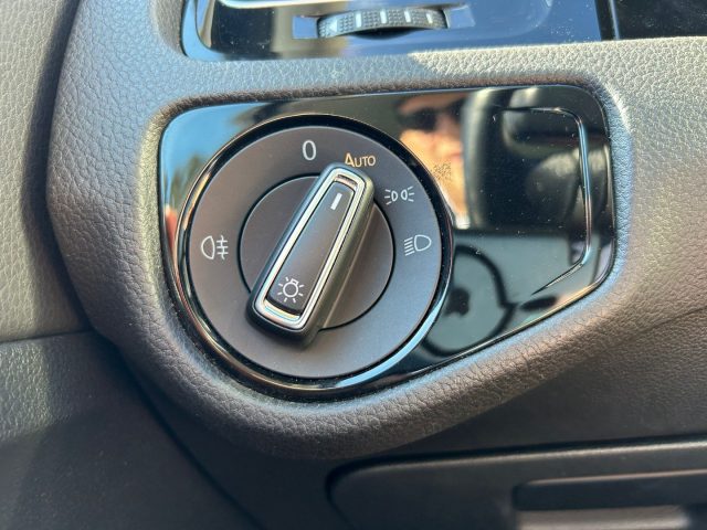 Volkswagen Golf 1.6 TDI 115 CV 5p. IQ Drive, del 2019, 185.000 km, in vendita a Caltagirone (CT)