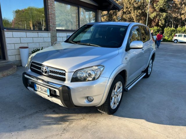 Toyota RAV 4 Crossover 2.2 D-Cat 177 CV Luxury usato a CALTAGIRONE