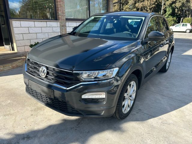 Volkswagen T-Roc 1.6 TDI BlueMotion Technology usato a CALTAGIRONE