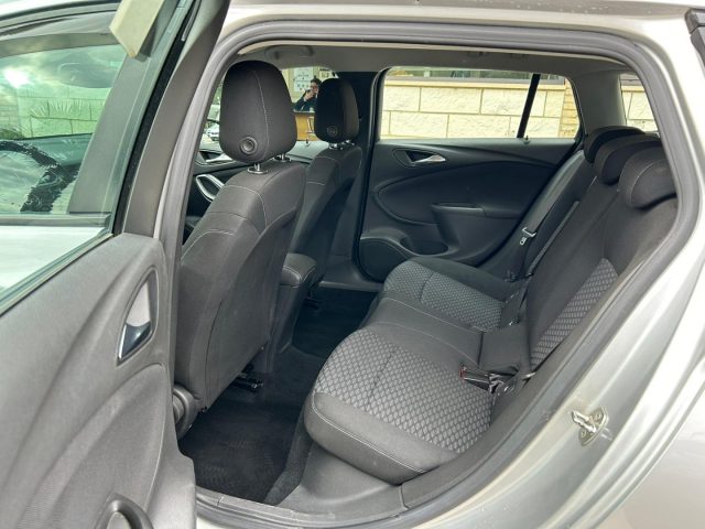 Opel Astra 1.6 CDTI EcoFLEX S&S Sports Tourer, del 2016, 150.000 km, in vendita a Caltagirone (CT)