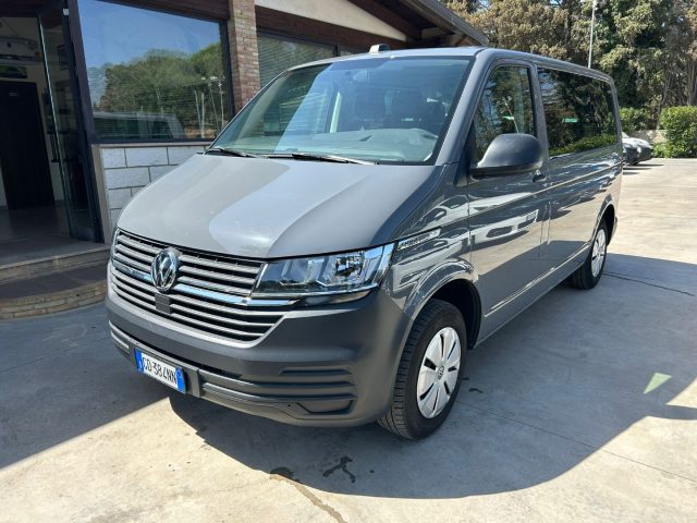 Volkswagen Caravelle 2.0 TDI 110CV T.Line 9 P.ti usato a CALTAGIRONE