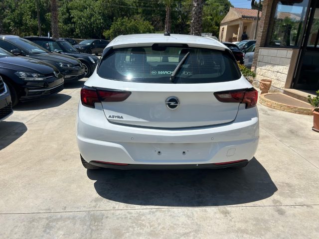 Opel Astra 1.5 CDTI 105 CV S&S Business Elegance, del 2021, 204.000 km, in vendita a Caltagirone (CT)