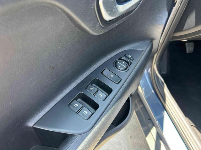 Kia Stonic 1.0 T-GDI MILD HYBRID 100 STYLE, del 2023, 51.000 km, in vendita a Caltagirone (CT)