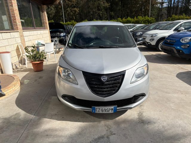 Lancia Ypsilon 1.2 69 CV GPL - foto 2 di 4