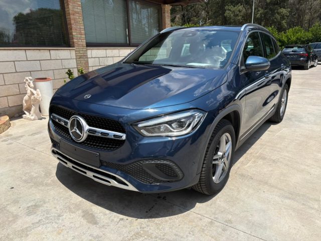 Mercedes-Benz GLA 200 d Automatic - foto 2 di 4