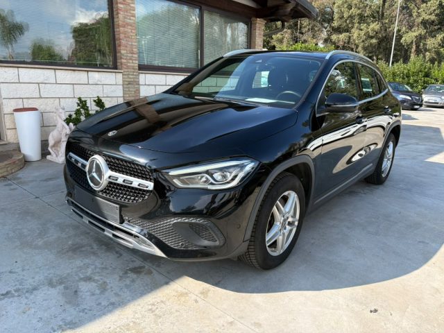 Mercedes-Benz GLA 220 d Automatic Sport, del 2020, 27.000 km, in vendita a Caltagirone (CT)
