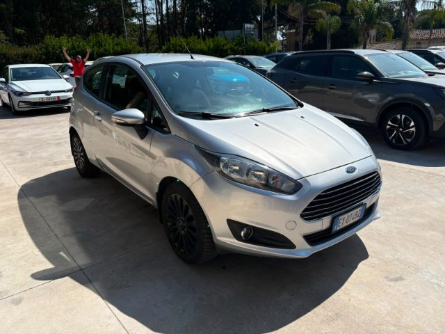 Ford Fiesta 1.4 GPL Titanium - foto 3 di 4