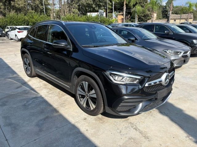 Mercedes-Benz GLA 200 d Automatic Premium AMG - foto 4 di 4