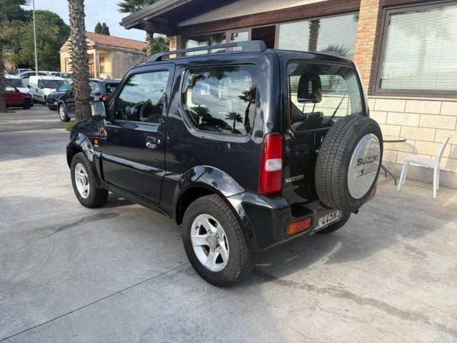 Suzuki Jimny 1.5 DDiS cat 4WD - foto 4 di 4
