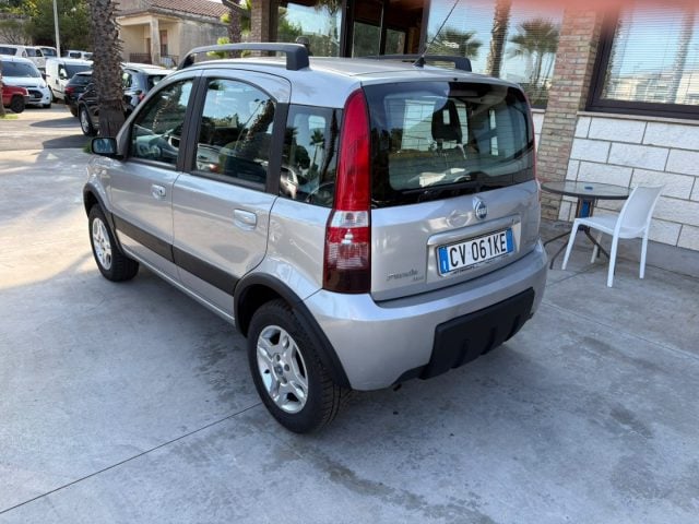 Fiat Panda 1.2 4x4 Climbing - foto 4 di 4