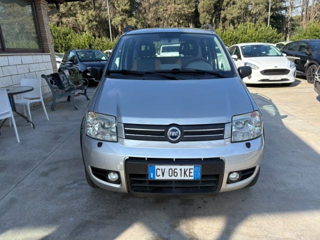 Fiat Panda 1.2 4x4 Climbing - foto 2 di 4