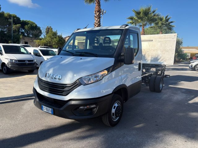 Iveco Daily 35C14 2.3 HPT Sponda idraulica, del 2024, 42.000 km, in vendita a Caltagirone (CT)
