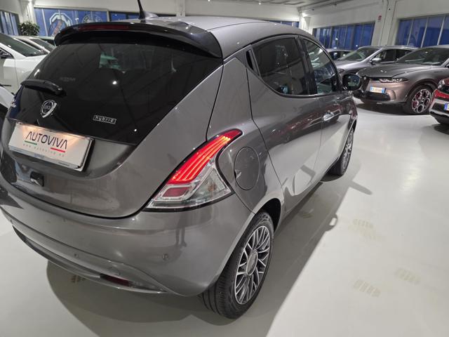 Lancia Ypsilon 1.0 FireFly 5 porte S&S Hybrid Gold Plus, del 2023, 34.214 km, in vendita a Torino (TO)