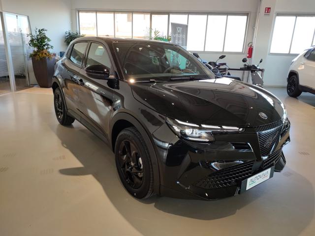 Alfa Romeo Junior 1.2 136 CV Hybrid eDCT6 con Pack Techno - foto 3 di 38