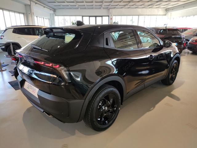 Alfa Romeo Junior 1.2 136 CV Hybrid eDCT6 con Pack Techno - foto 4 di 38