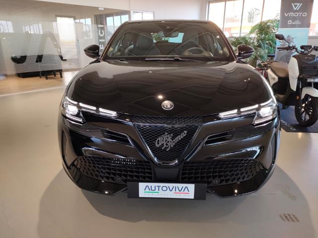 Alfa Romeo Junior 1.2 136 CV Hybrid eDCT6 con Pack Techno - foto 2 di 38