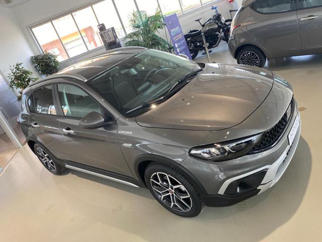 Fiat Tipo 1.6 Mjt S&S 5 porte Cross - foto 3 di 4