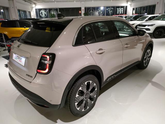 Fiat 600 Hybrid DCT MHEV La Prima 100CV - foto 4 di 4