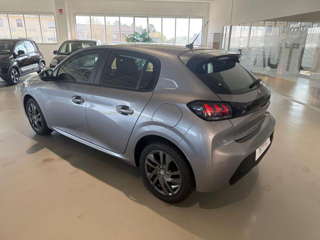 Peugeot 208 PureTech 75 Stop&Start 5 porte Active Pack, del 2022, 32.385 km, in vendita a Torino (TO)