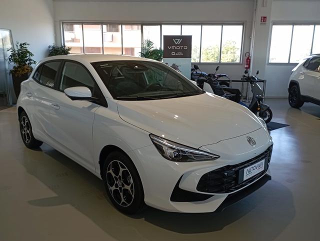 MG MG3 1.5 Hybrid+ Luxury - foto 3 di 4