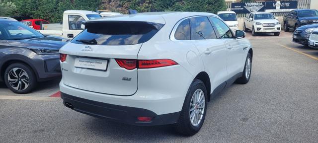 Jaguar F-Pace 2.0 D 180 CV AWD aut. - foto 3 di 4