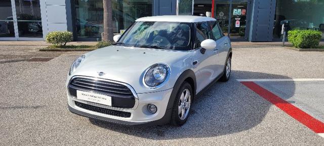 MINI Cooper 1.5 Cooper 5 porte - foto 3 di 4