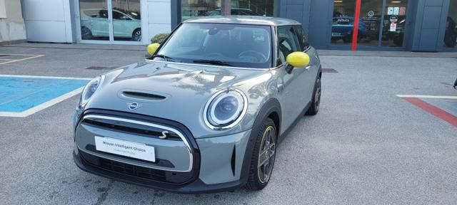 MINI Cooper SE Camden Edition - foto 4 di 4