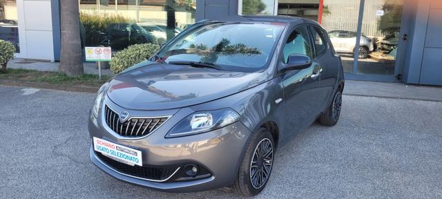Lancia Ypsilon 1.0 FireFly 5 porte S&S Hybrid Gold - foto 2 di 4