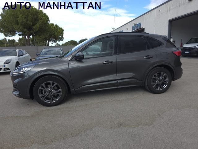Ford Kuga 2.0 EcoBlue 120 CV aut. 2WD ST-Line, del 2023, 110.000 km, in vendita a Foggia (FG)