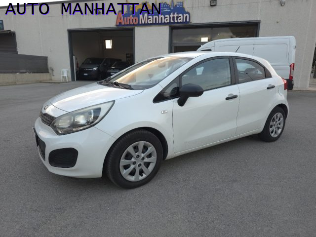 Kia Rio 1.1 CRDi 5 PORTE, del 2012, 215.000 km, in vendita a Foggia (FG)
