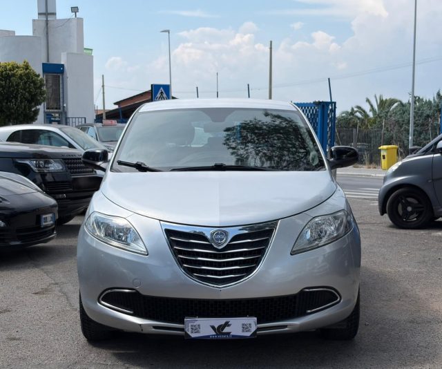 Lancia Ypsilon 1.2 69 CV 5 porte Silver *OK NEOPATENTATI* - foto 2 di 4