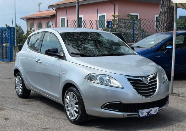 Lancia Ypsilon 1.2 69 CV 5 porte Silver *OK NEOPATENTATI* - foto 3 di 4