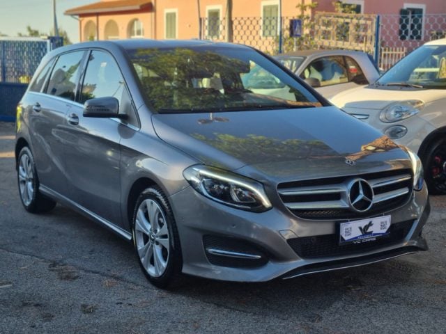 Mercedes-Benz B 180 d Sport - foto 3 di 4