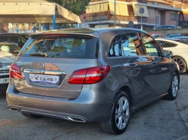 Mercedes-Benz B 180 d Sport - foto 4 di 4