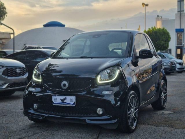smart forTwo BRABUS 0.9 Turbo twinamic Xclusive, del 2016, 126.000 km, in vendita a Santa Maria Delle Mole (RM)