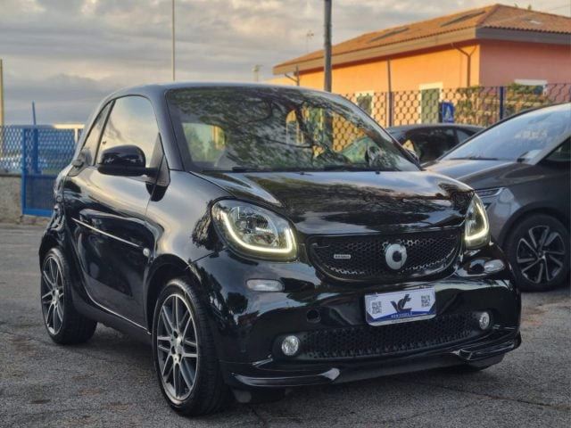 smart forTwo BRABUS 0.9 Turbo twinamic Xclusive - foto 2 di 4