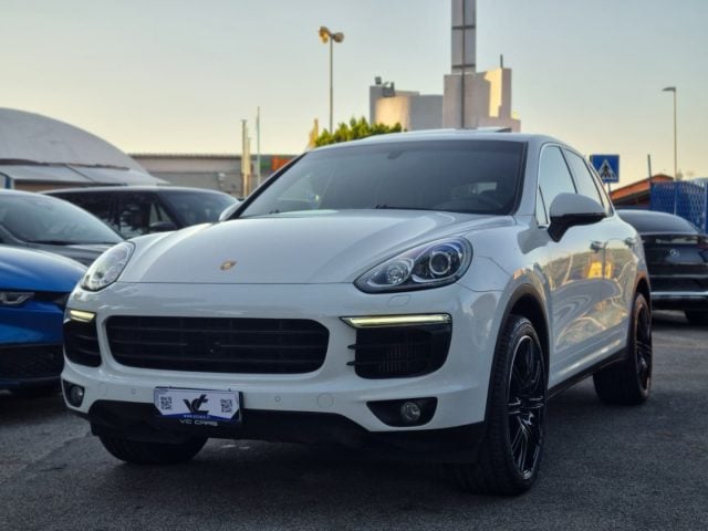 Porsche Cayenne 3.0 Diesel, del 2015, 246.000 km, in vendita a Santa Maria Delle Mole (RM)