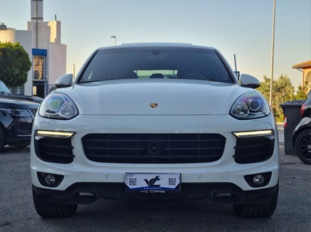 Porsche Cayenne 3.0 Diesel - foto 2 di 4