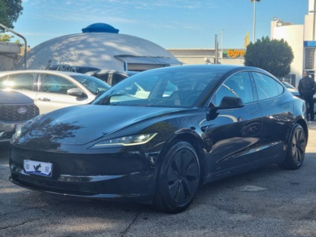 Tesla Model 3 NV35 RWD Premium LFP, del 2023, 46.000 km, in vendita a Santa Maria Delle Mole (RM)