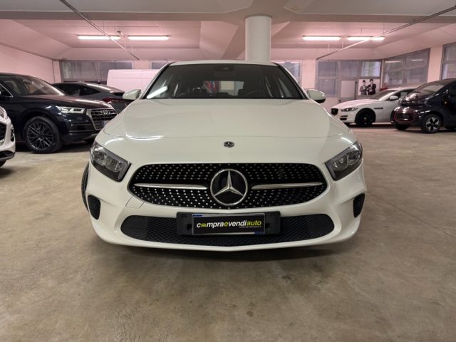 Mercedes-Benz A 180 d Automatic Premium - foto 2 di 4